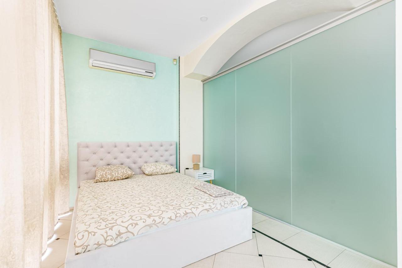 Deribasivska Cozy 4-Room Apartment Oldenburg Bagian luar foto