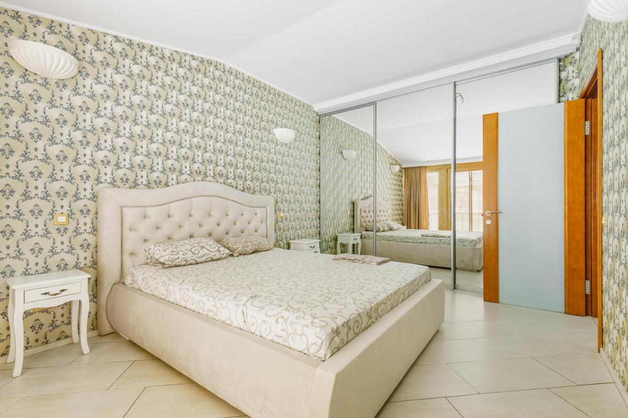 Deribasivska Cozy 4-Room Apartment Oldenburg Bagian luar foto